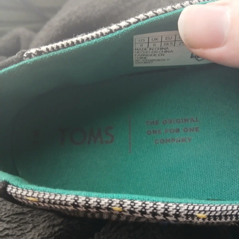 TOMS Alpargata Slip On Shoes 8‎ Grey Black Plaid Dark Academia Preppy Flat